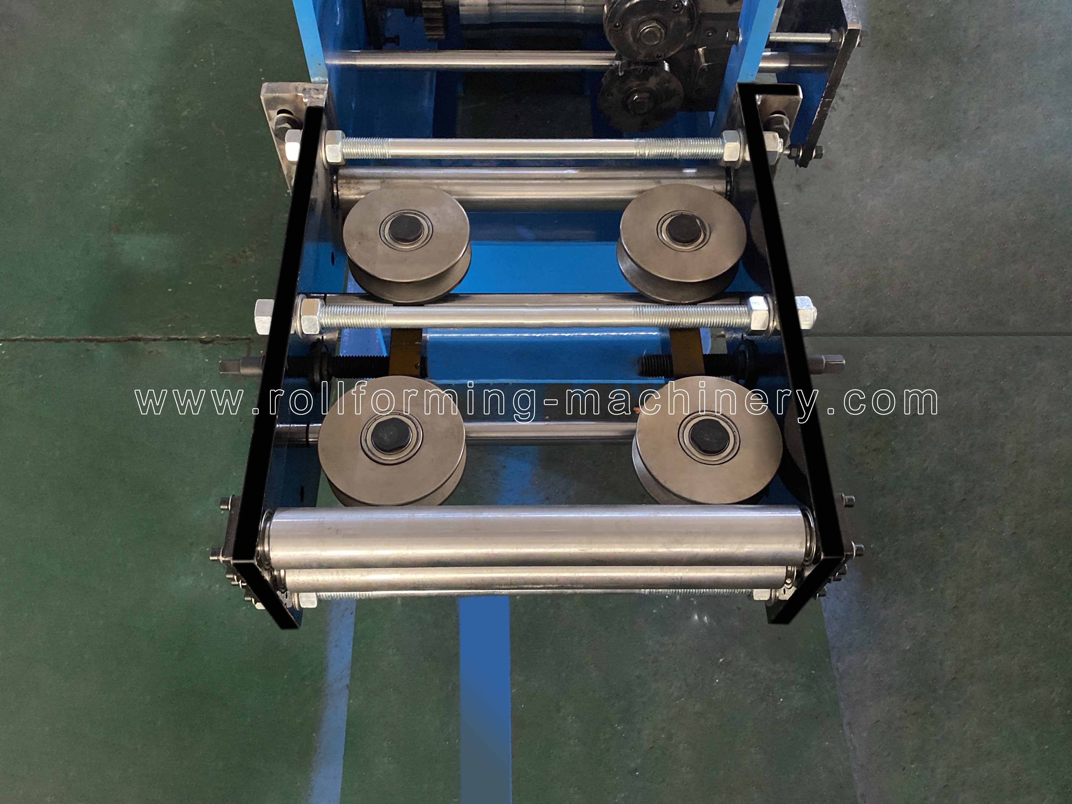 Dispositivo de guia de alimenta&ccedil;&atilde;o